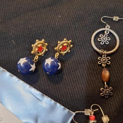 Sale Photo Thumbnail #595: earrings bundle