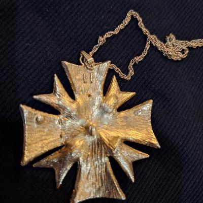 Sale Photo Thumbnail #606: Vintage gold plated Maltese Cross pendant on long necklace chain
