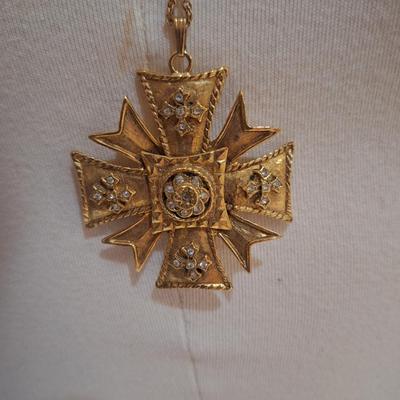 Sale Photo Thumbnail #605: Vintage gold plated Maltese Cross pendant on long necklace chain