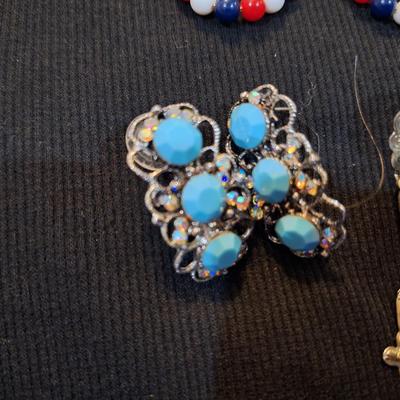 Sale Photo Thumbnail #618: 3 pairs earrings.