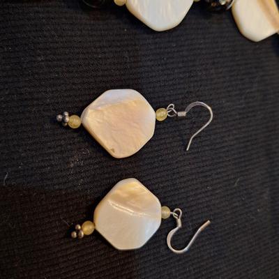 Sale Photo Thumbnail #632: Necklace and earring set