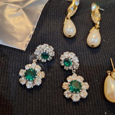 Sale Photo Thumbnail #661: dangle earring bundle