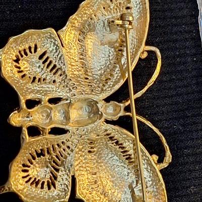 Sale Photo Thumbnail #736: vintage gold tone butterfly brooch