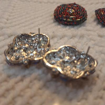 Sale Photo Thumbnail #754: 3 pair earrings