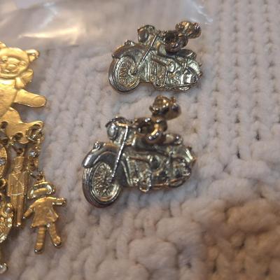 Sale Photo Thumbnail #759: lapel pins or brooches, bears and motorcycles