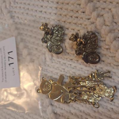 Sale Photo Thumbnail #757: lapel pins or brooches, bears and motorcycles