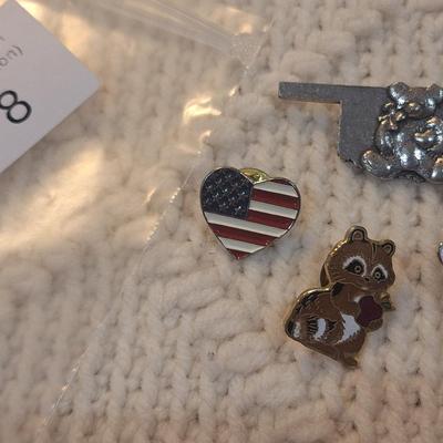 Sale Photo Thumbnail #793: label pins