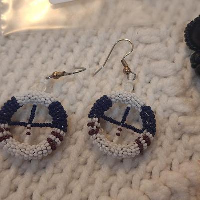 Sale Photo Thumbnail #852: earrings bundle
