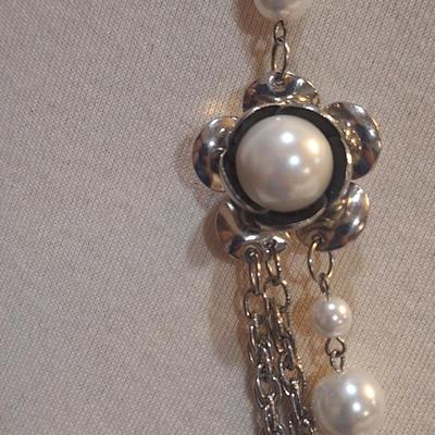 Sale Photo Thumbnail #869: silver tone necklace with white beads