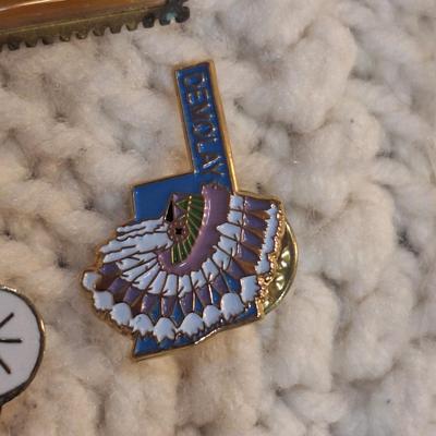 Sale Photo Thumbnail #899: various lapel pins