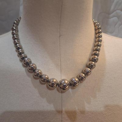 Sale Photo Thumbnail #903: silver tone round pearl like beaded necklace