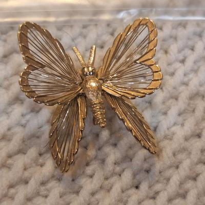 Sale Photo Thumbnail #907: vintage butterfly brooch