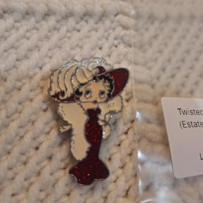 Sale Photo Thumbnail #914: Betty Boop lapel pin