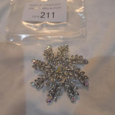 Sale Photo Thumbnail #951: snowflake brooch
