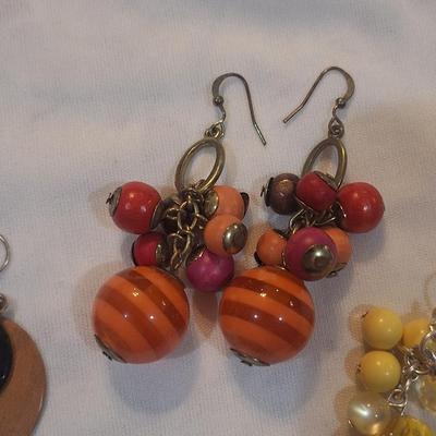 Sale Photo Thumbnail #989: earrings