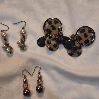 Sale Photo Thumbnail #992: earring bundles