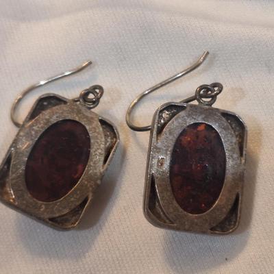 Sale Photo Thumbnail #999: square earrings with amber center
