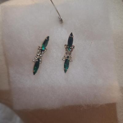 Sale Photo Thumbnail #1041: choker necklace with matching earrings, green glass and rhinestones