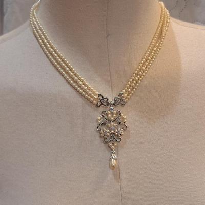 Sale Photo Thumbnail #1127: vintage faux peal necklace with filagree brooch