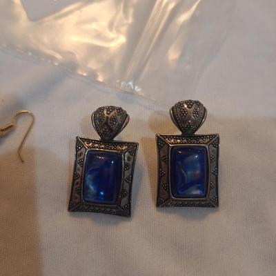 Sale Photo Thumbnail #1146: 2 pair earrings, blues and silver tone