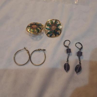 Sale Photo Thumbnail #1149: 3 pair earrings