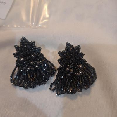 Sale Photo Thumbnail #1158: 2 pair earrings, black and reds