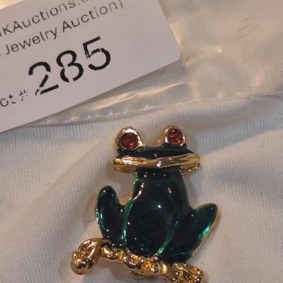 Sale Photo Thumbnail #1280: frog brooch