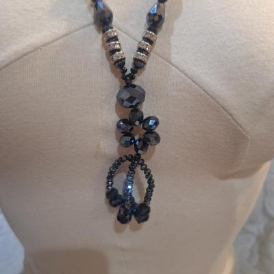 Sale Photo Thumbnail #1292: long necklace bluish gray and silver beads
