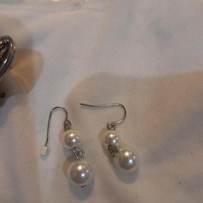 Sale Photo Thumbnail #1313: 2 pair earrings