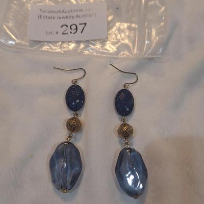 Sale Photo Thumbnail #1331: blue earrings