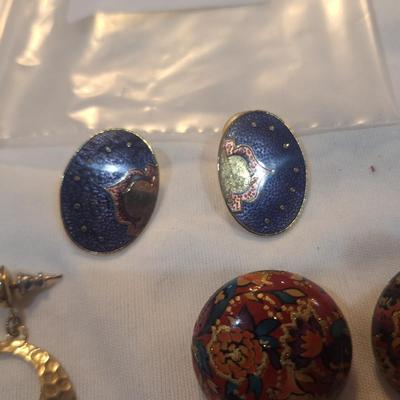 Sale Photo Thumbnail #1344: 3 pair earrings