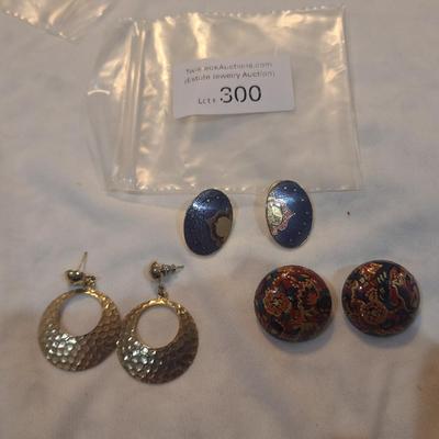 Sale Photo Thumbnail #1342: 3 pair earrings