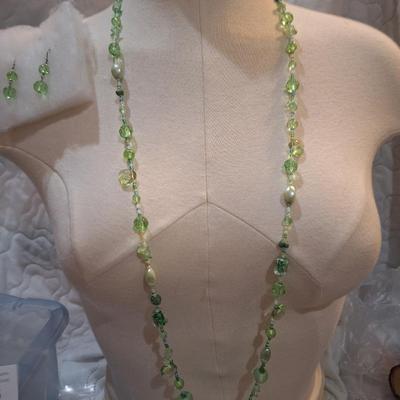 Sale Photo Thumbnail #1402: long necklace that can be doubled over to be a short one also.