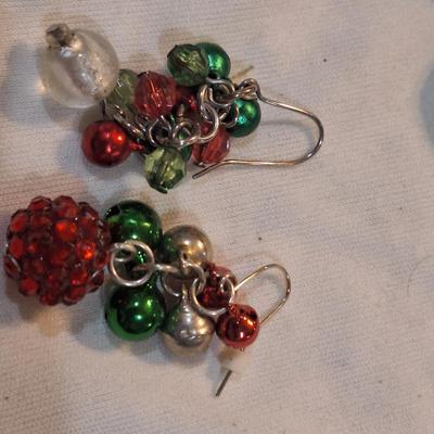 Sale Photo Thumbnail #1408: super cute holiday earrings.