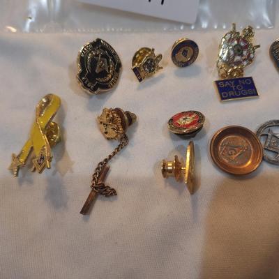 Sale Photo Thumbnail #1487: pins, tie tack and other items