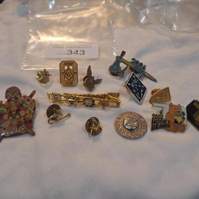 Sale Photo Thumbnail #1498: tie bar and various pins.