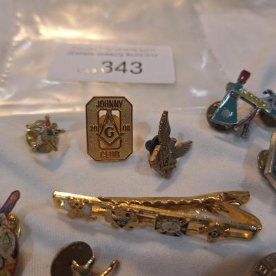 Sale Photo Thumbnail #1500: tie bar and various pins.