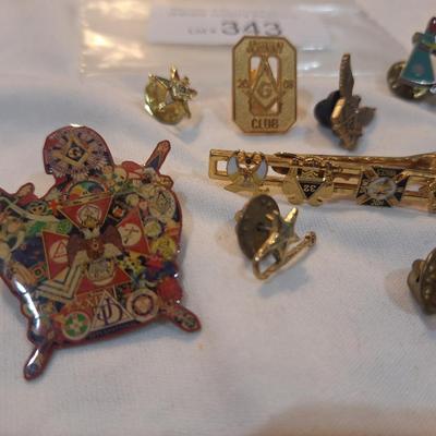 Sale Photo Thumbnail #1495: tie bar and various pins.