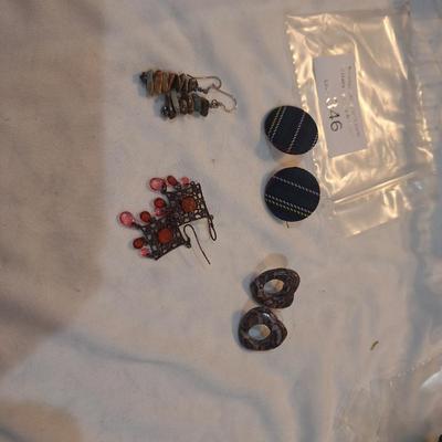 Sale Photo Thumbnail #1509: earrings bundle