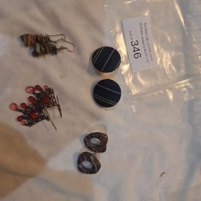 Sale Photo Thumbnail #1510: earrings bundle