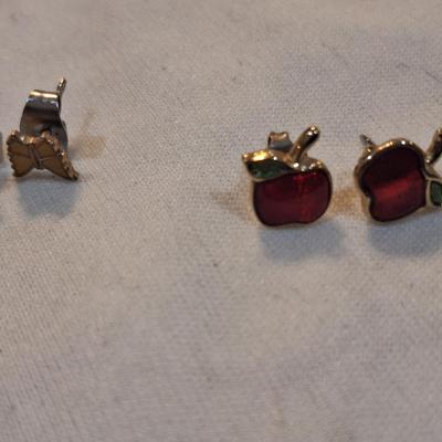 Sale Photo Thumbnail #1581: Earrings bundle