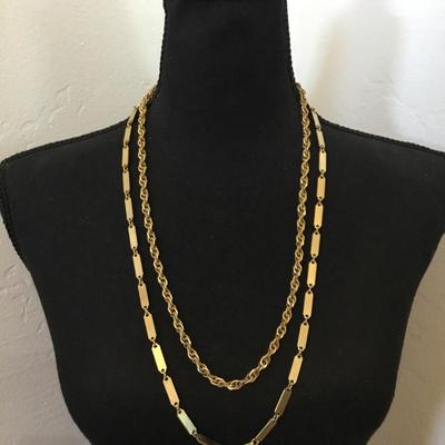 Very nice vintage gold tone, chain necklaces