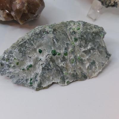 Garnet, Tourmaline, Quartz and More (GB-BBL)