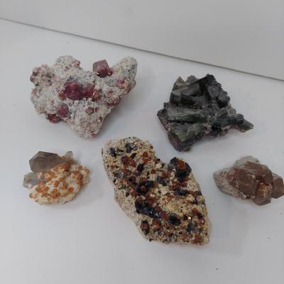 Garnet, Tourmaline, Quartz and More (GB-BBL)