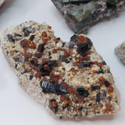 Garnet, Tourmaline, Quartz and More (GB-BBL)