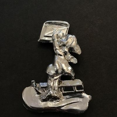 Vintage silver tone brooch