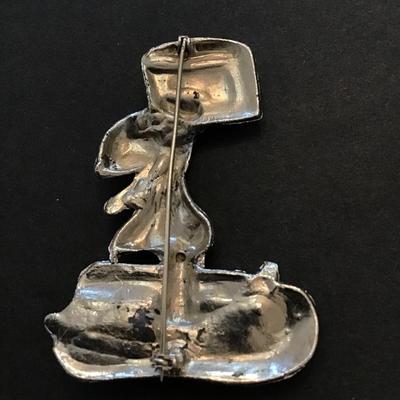 Vintage silver tone brooch