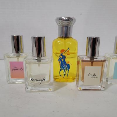 Assorted perfumes x 5