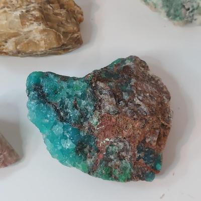 Vivianite w/ Mixed Rough Stones (GB-BBL)