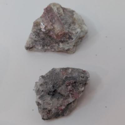Vivianite w/ Mixed Rough Stones (GB-BBL)